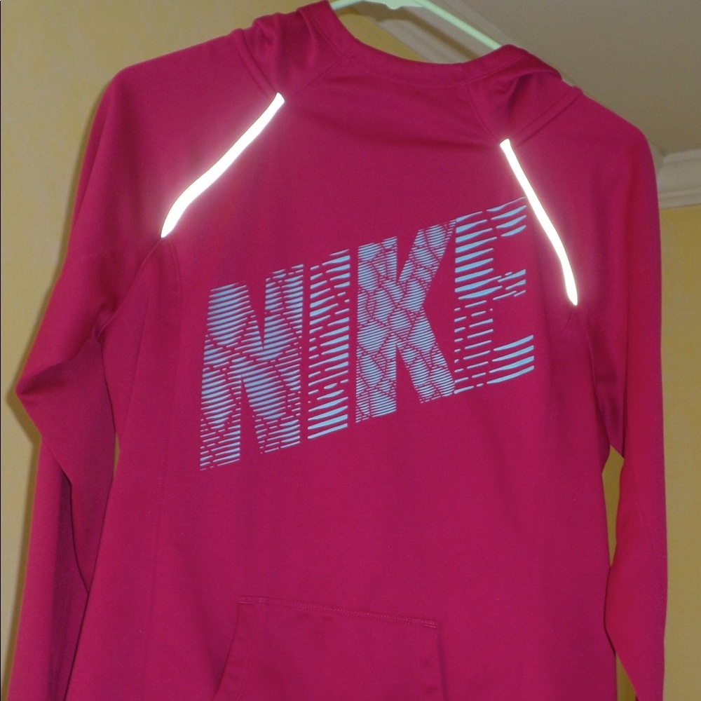 Nike magenta hooded sweatshirt,